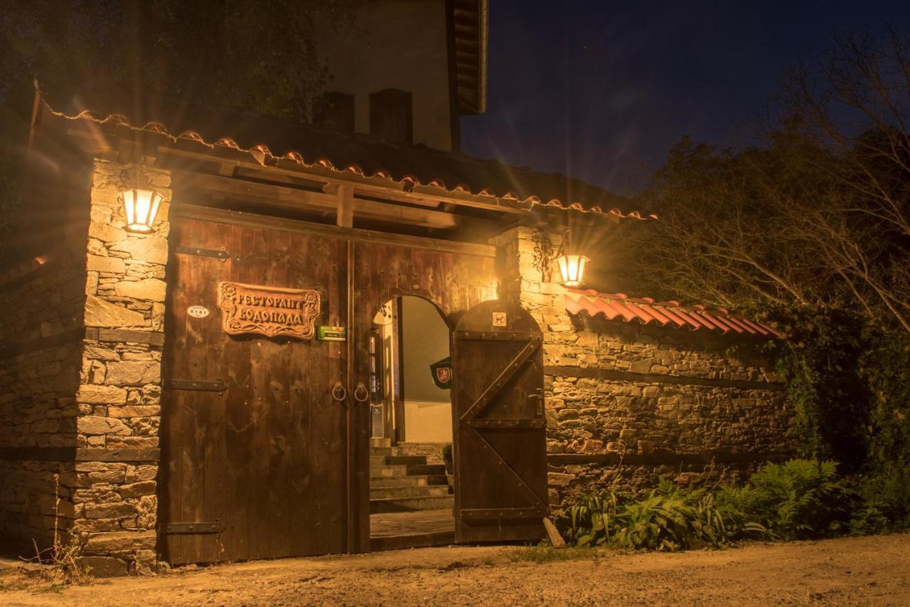 Комплекс Водопада Hotell Khrabrino Exteriör bild