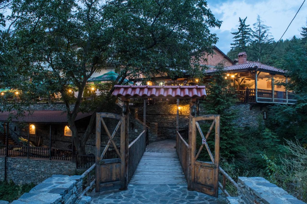 Комплекс Водопада Hotell Khrabrino Exteriör bild