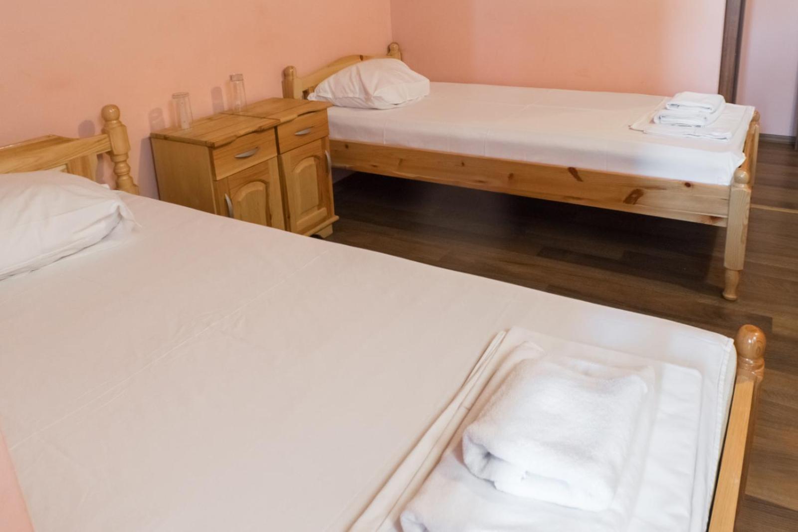 Комплекс Водопада Hotell Khrabrino Rum bild